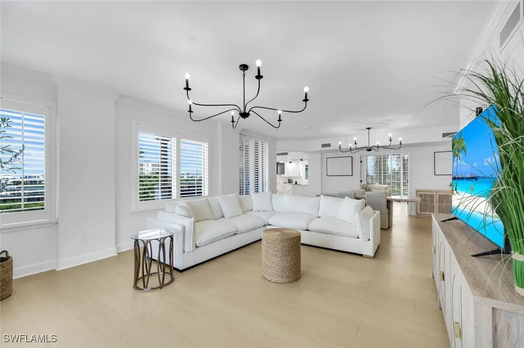 8720 Bay Colony Drive Naples FL 34108