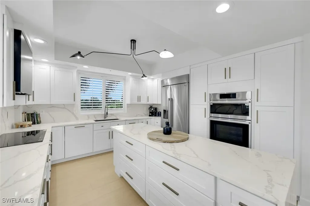 8720 Bay Colony Drive Naples FL 34108