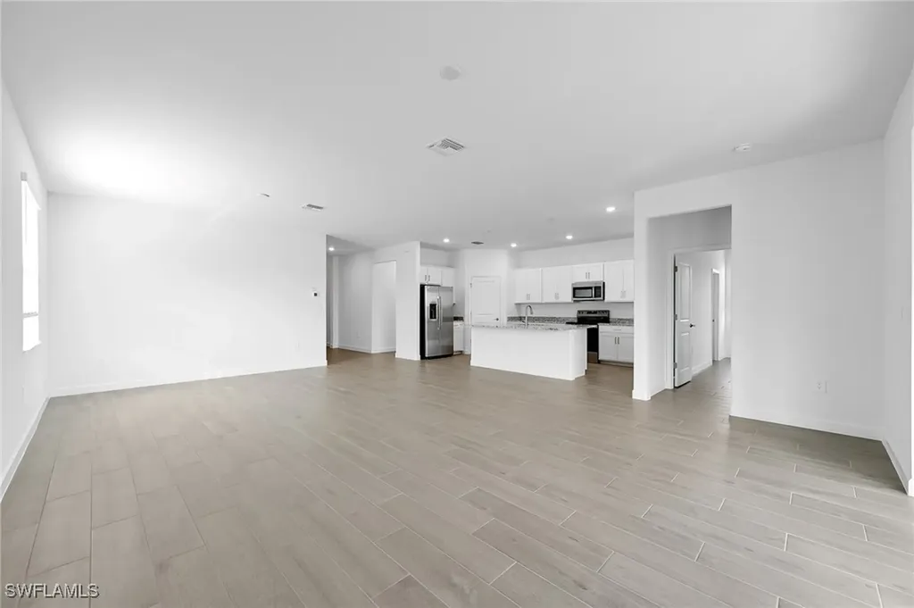 3083 Weston Manor Drive Alva FL 33920