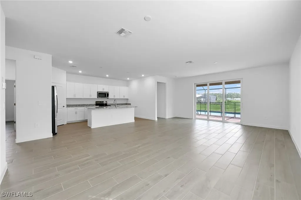 3083 Weston Manor Drive Alva FL 33920