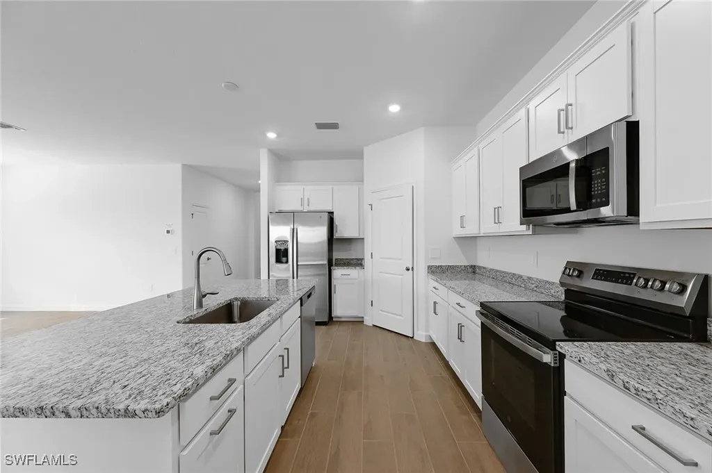 3083 Weston Manor Drive Alva FL 33920