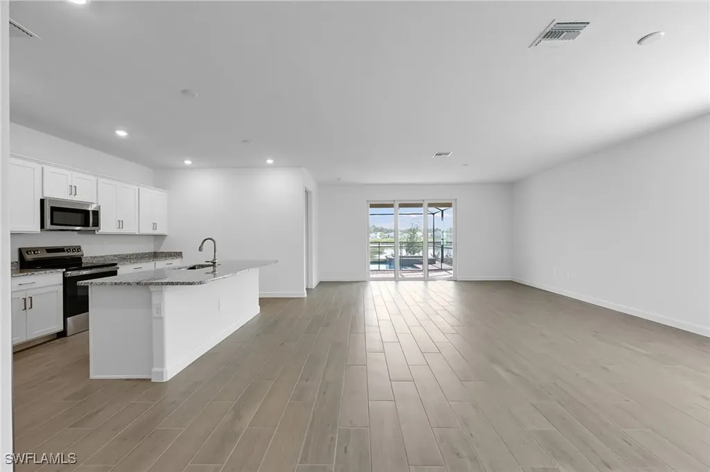 3083 Weston Manor Drive Alva FL 33920