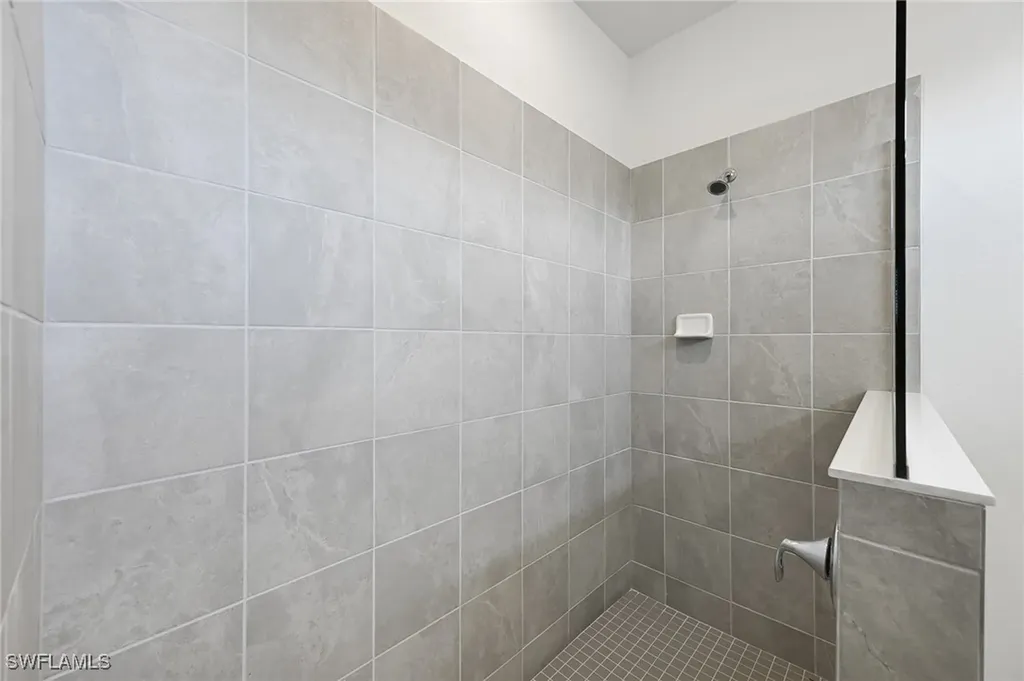 3083 Weston Manor Drive Alva FL 33920