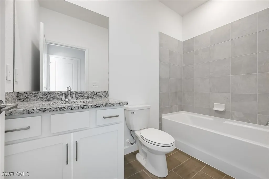 3083 Weston Manor Drive Alva FL 33920