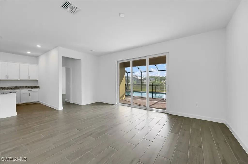 3083 Weston Manor Drive Alva FL 33920