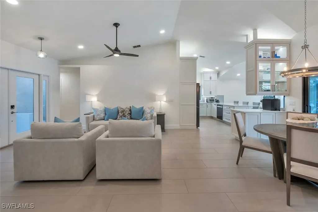 10862 Longshore Way W Naples FL 34119