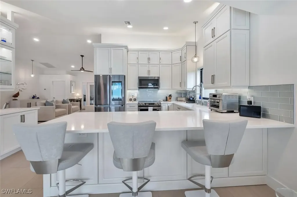 10862 Longshore Way W Naples FL 34119