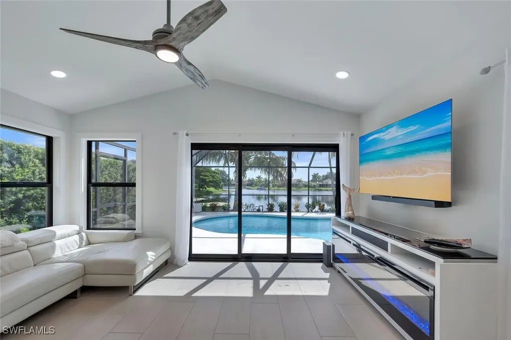 10862 Longshore Way W Naples FL 34119