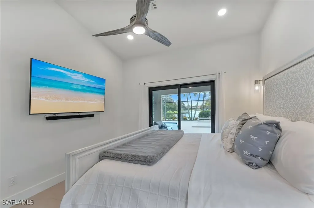 10862 Longshore Way W Naples FL 34119