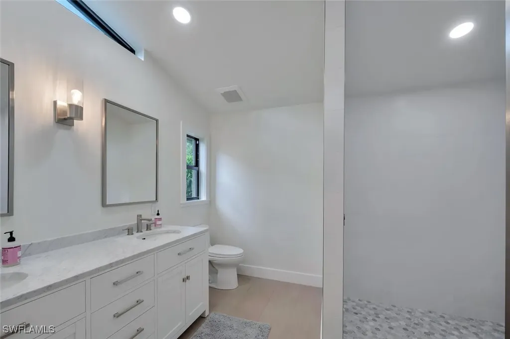 10862 Longshore Way W Naples FL 34119