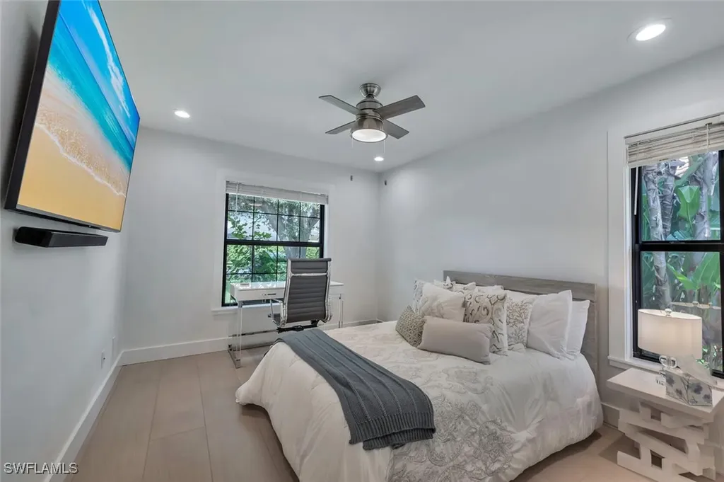 10862 Longshore Way W Naples FL 34119