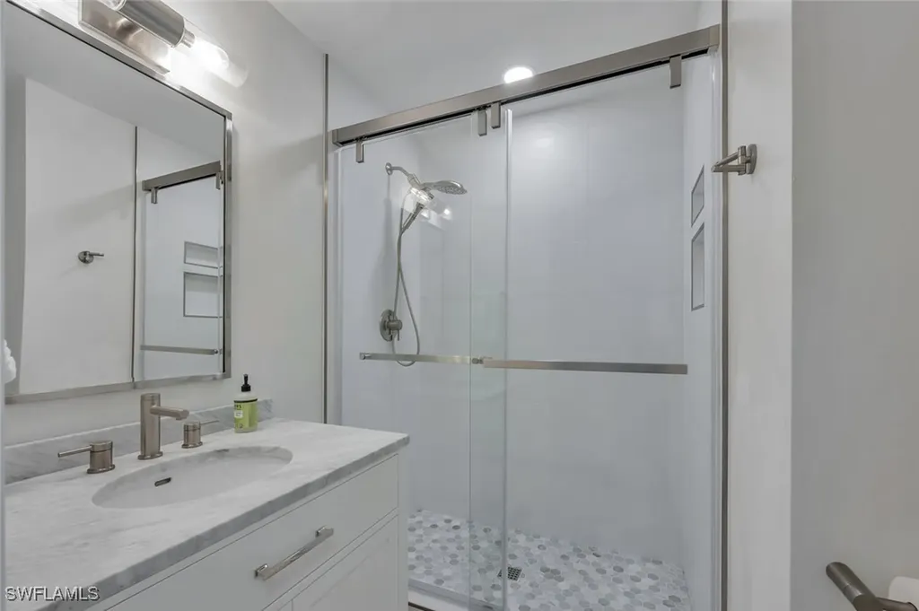 10862 Longshore Way W Naples FL 34119