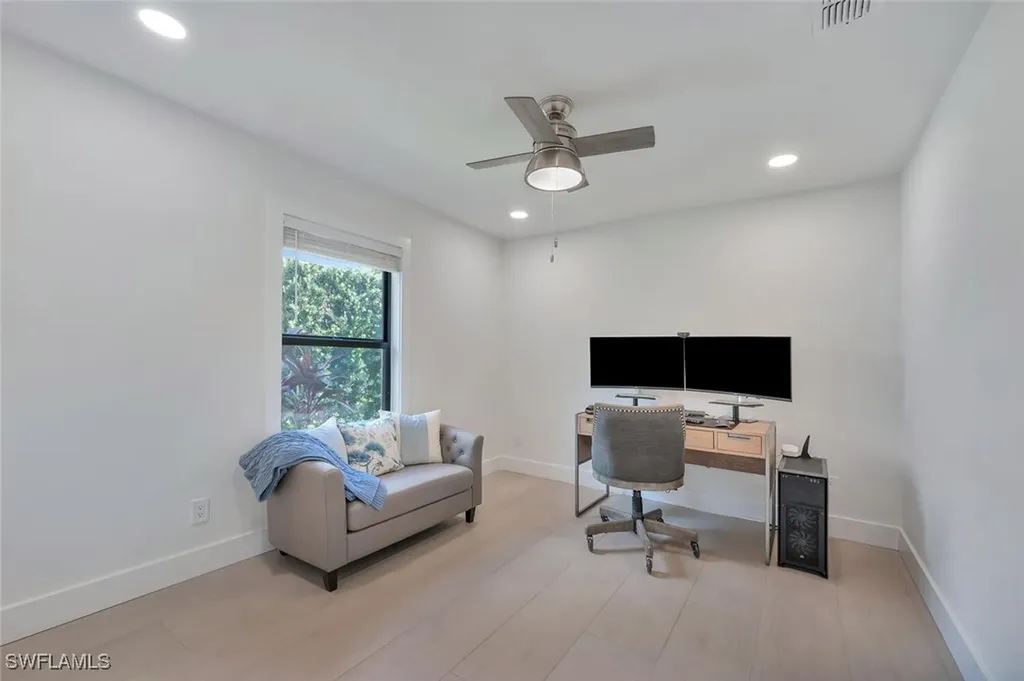 10862 Longshore Way W Naples FL 34119