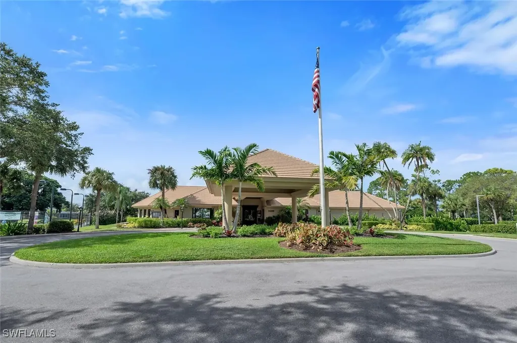 10862 Longshore Way W Naples FL 34119