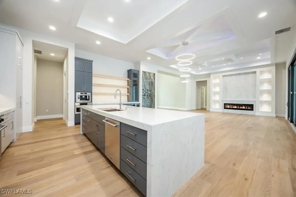 14211 Charthouse Circle Naples FL 34114