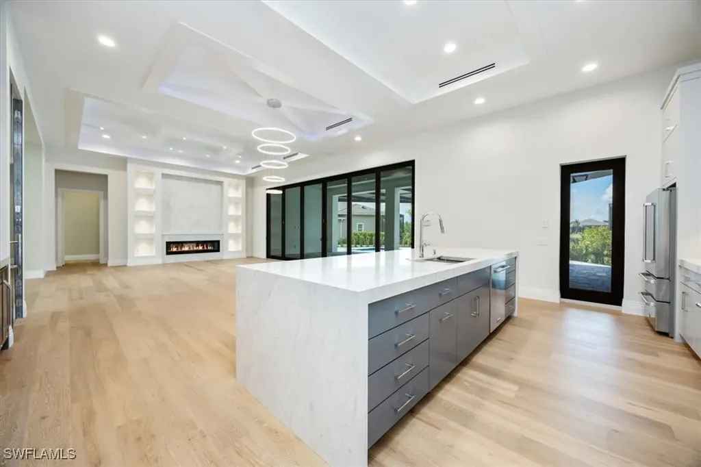 14211 Charthouse Circle Naples FL 34114