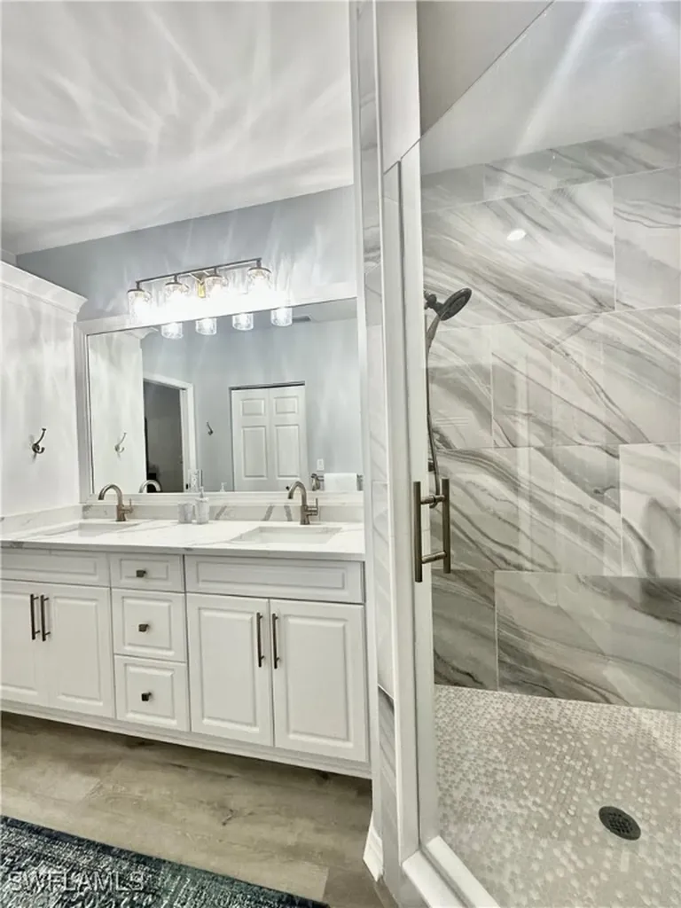 410 Bayfront Place Naples FL 34102