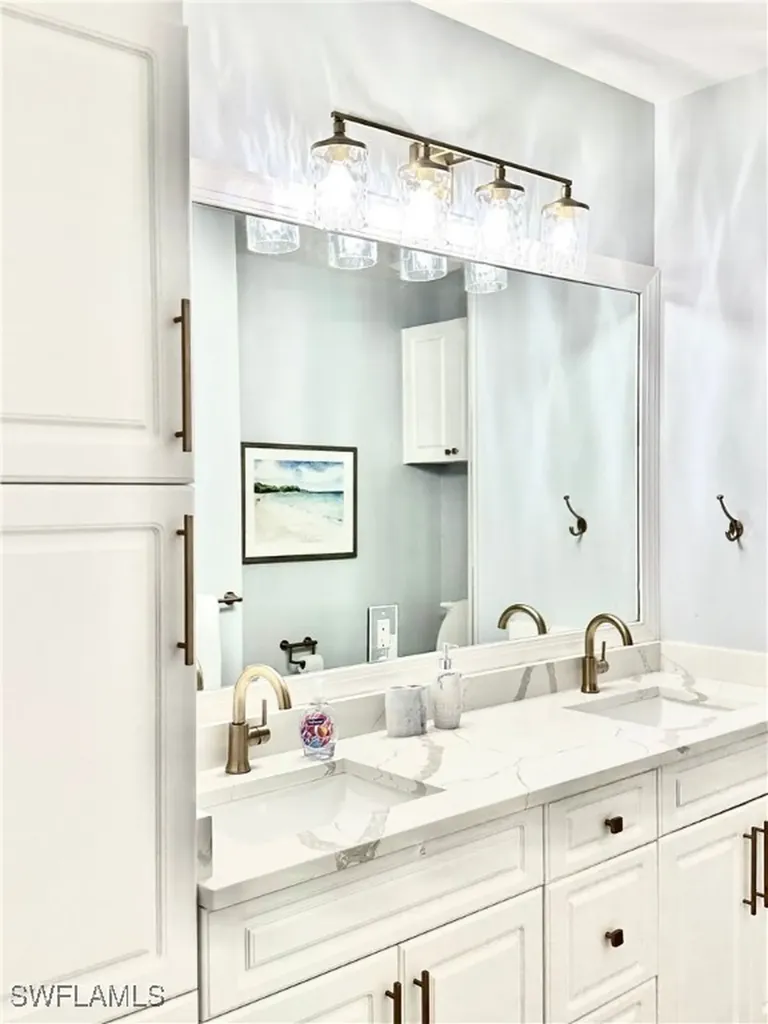 410 Bayfront Place Naples FL 34102