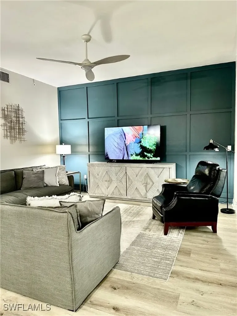 410 Bayfront Place Naples FL 34102