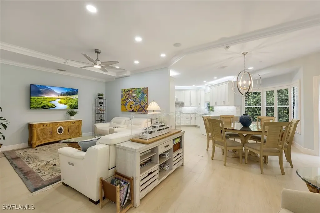 269 Colonde Circle Naples FL 34103