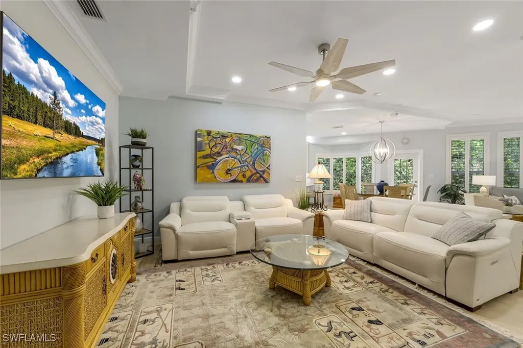 269 Colonde Circle Naples FL 34103