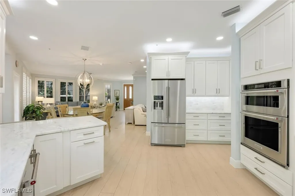 269 Colonde Circle Naples FL 34103