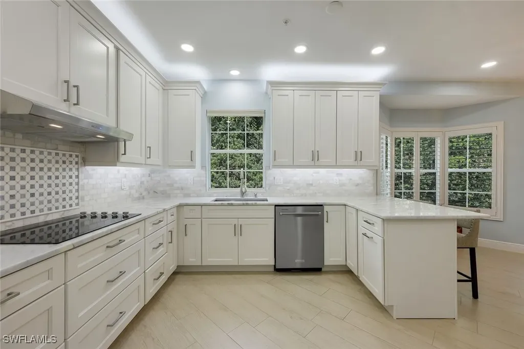 269 Colonde Circle Naples FL 34103