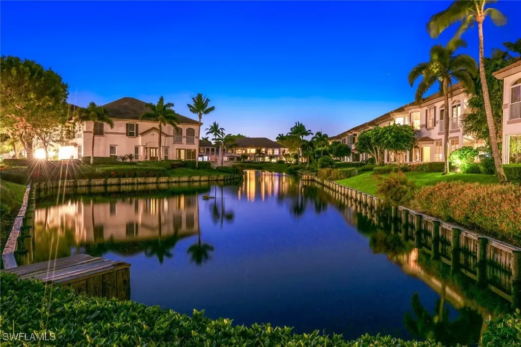 269 Colonde Circle Naples FL 34103