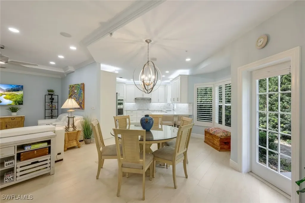 269 Colonde Circle Naples FL 34103