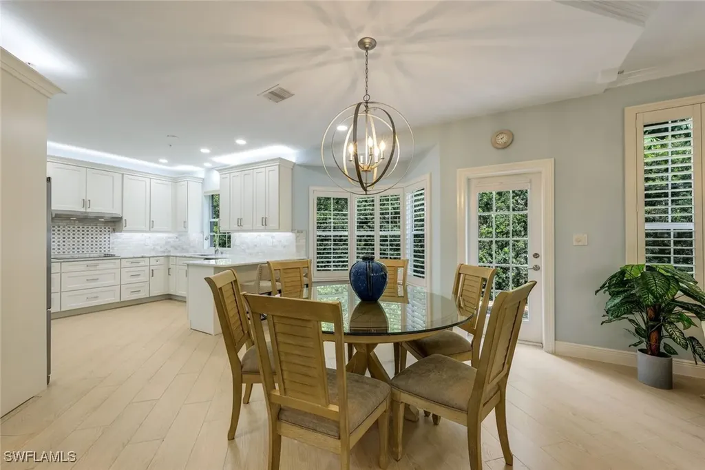 269 Colonde Circle Naples FL 34103