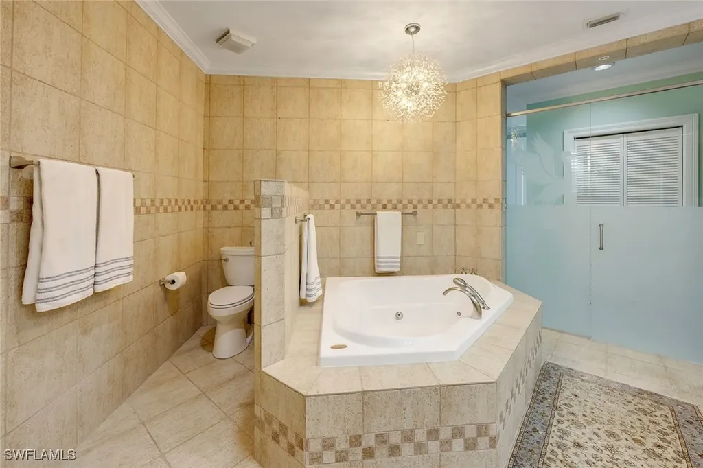269 Colonde Circle Naples FL 34103