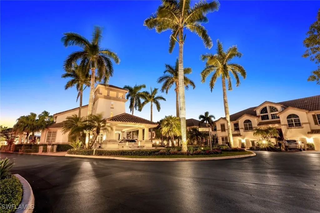 269 Colonde Circle Naples FL 34103