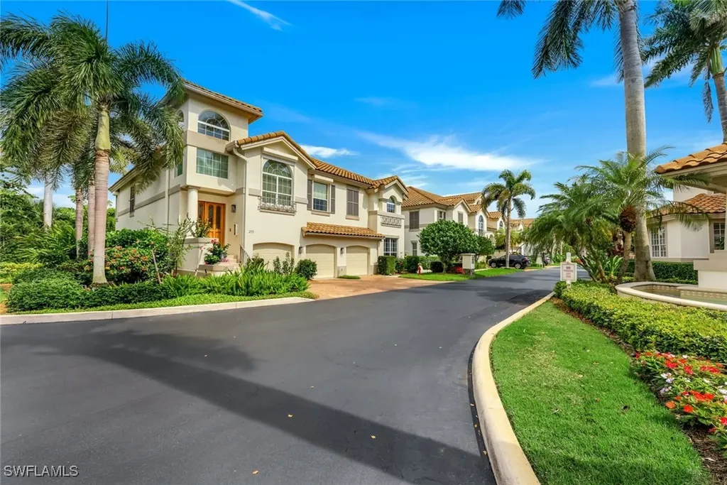 269 Colonde Circle Naples FL 34103