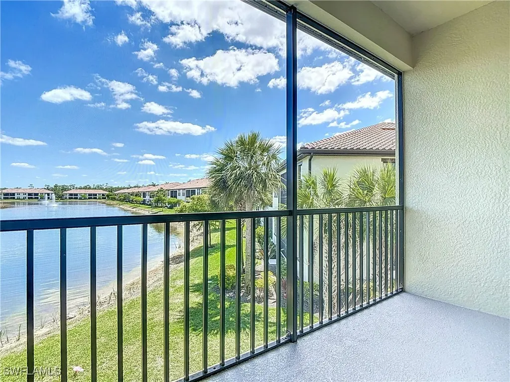 15098 Palmer Lake Circle Naples FL 34109