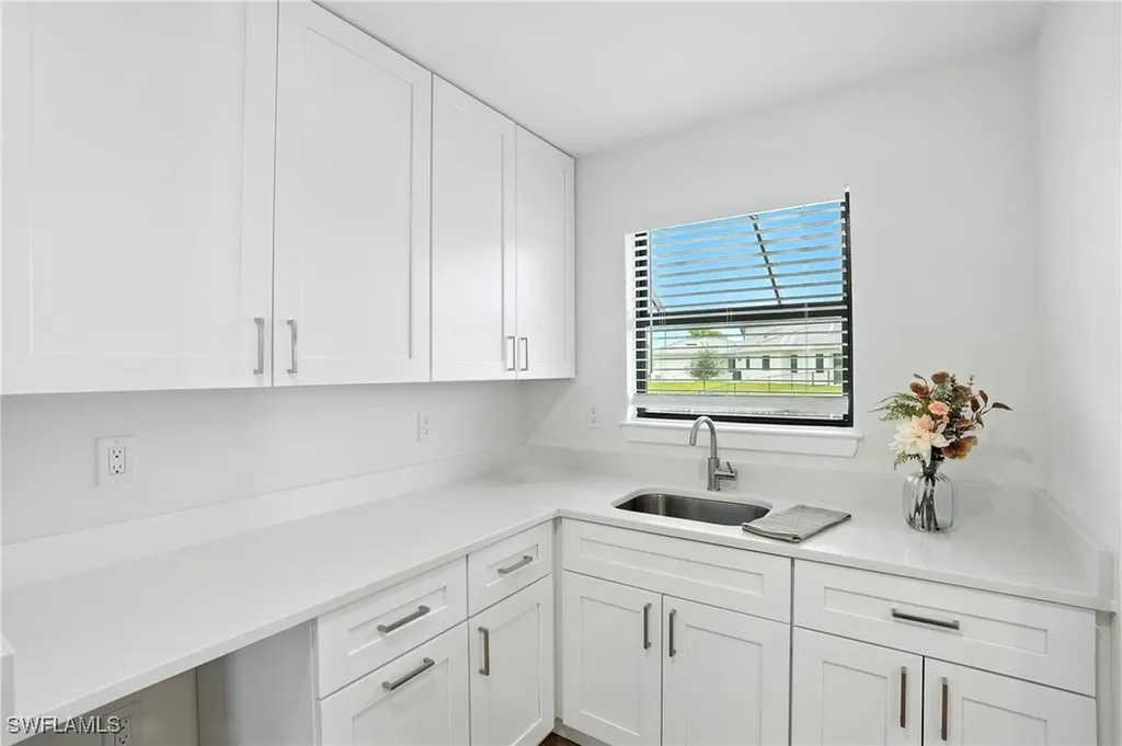 2216 SW 4th Avenue Cape Coral FL 33991