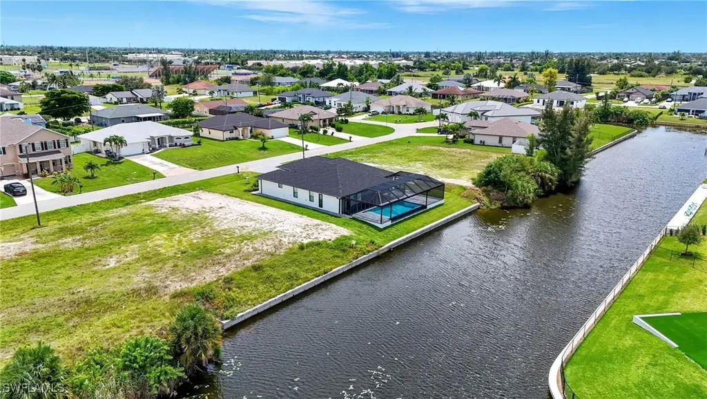 2216 SW 4th Avenue Cape Coral FL 33991
