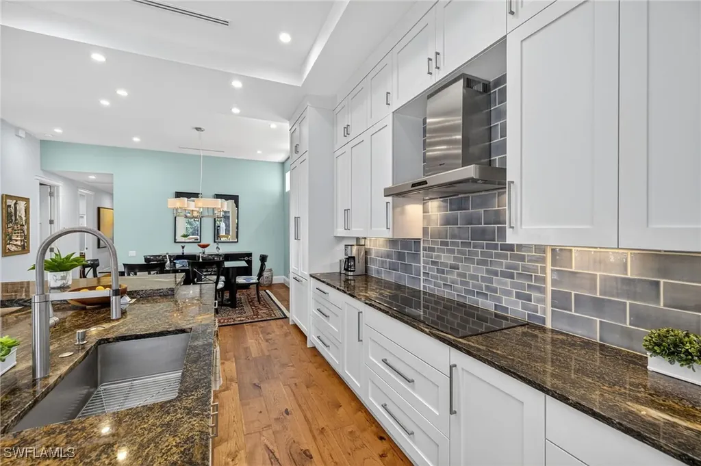 3876 Clipper Cove Drive Naples FL 34112