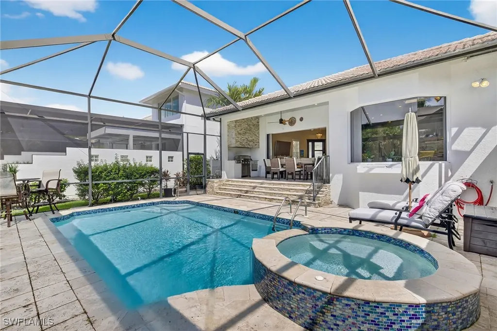 3876 Clipper Cove Drive Naples FL 34112