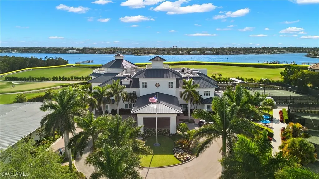 3876 Clipper Cove Drive Naples FL 34112