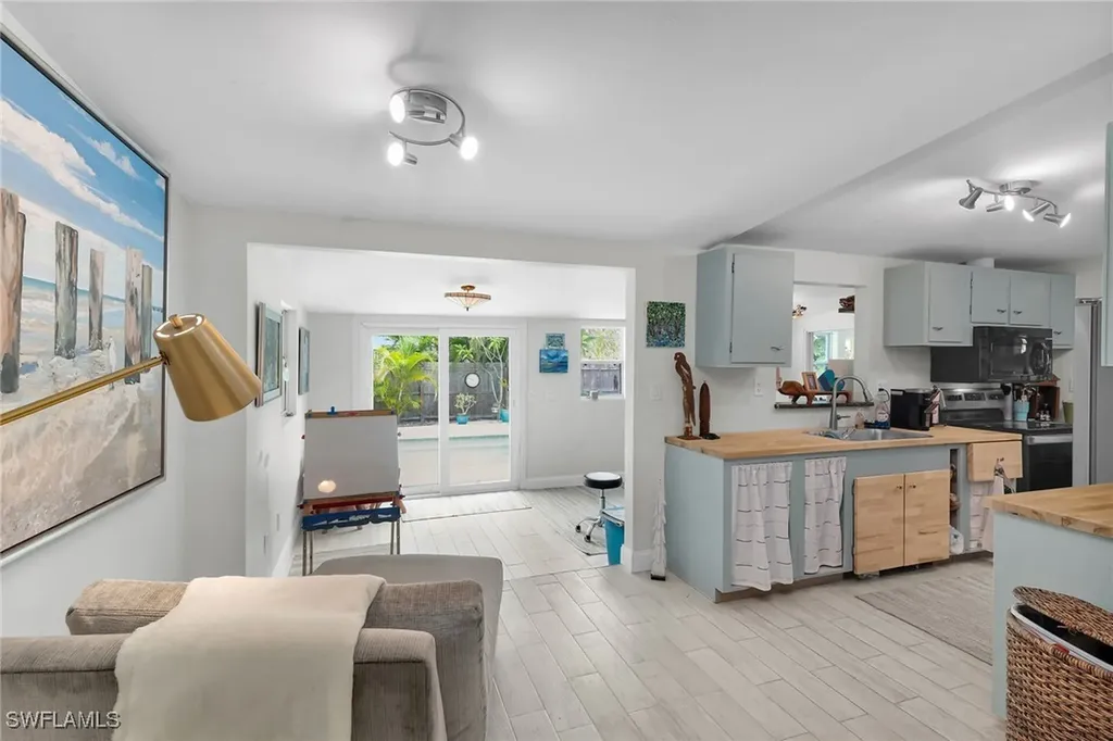 1971 Harbor Lane Naples FL 34104