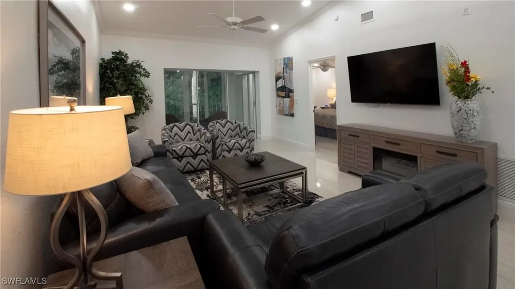 859 Tanbark Drive Naples FL 34108