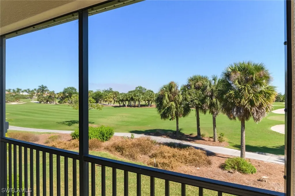 1294 Rialto Way Naples FL 34114