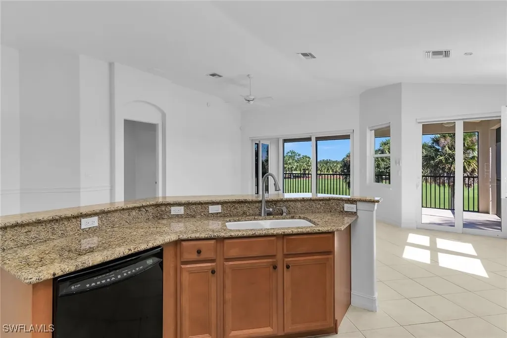 1294 Rialto Way Naples FL 34114