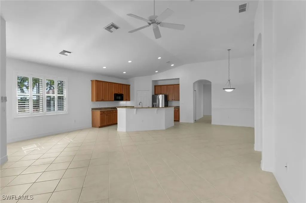 1294 Rialto Way Naples FL 34114