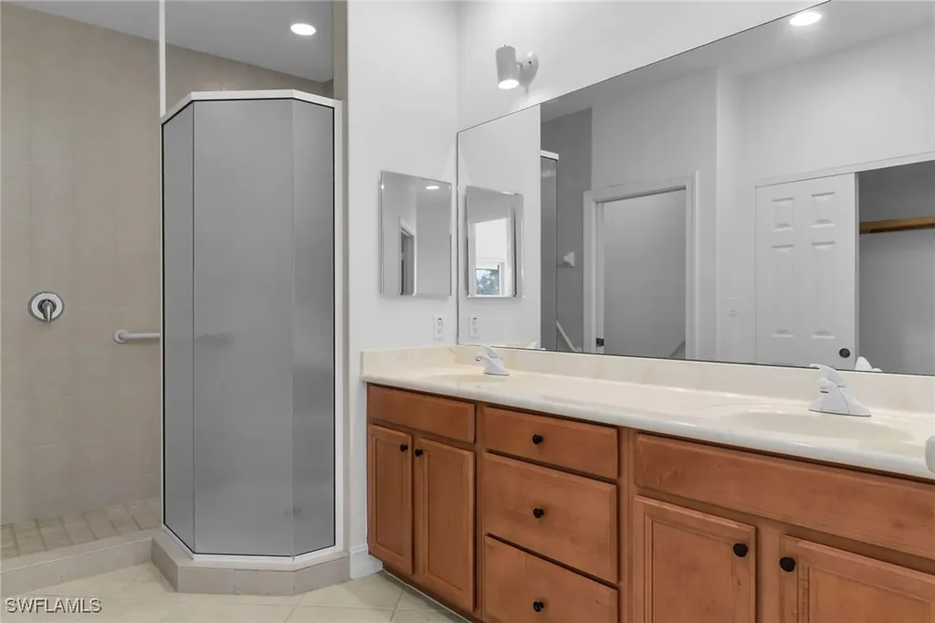 1294 Rialto Way Naples FL 34114