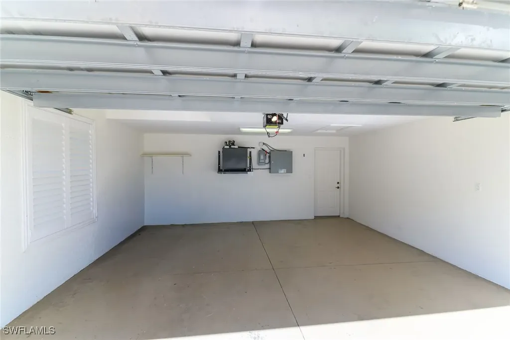 1294 Rialto Way Naples FL 34114