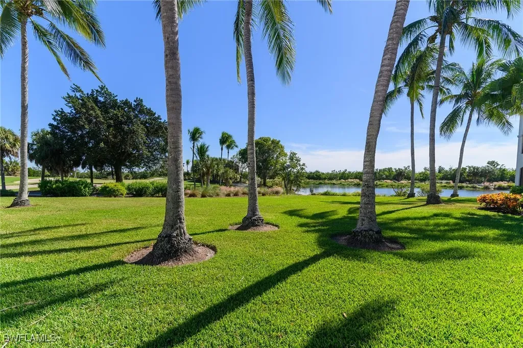 1294 Rialto Way Naples FL 34114