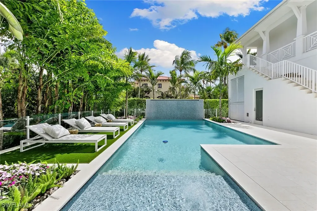 2131 Marina Drive Naples FL 34102