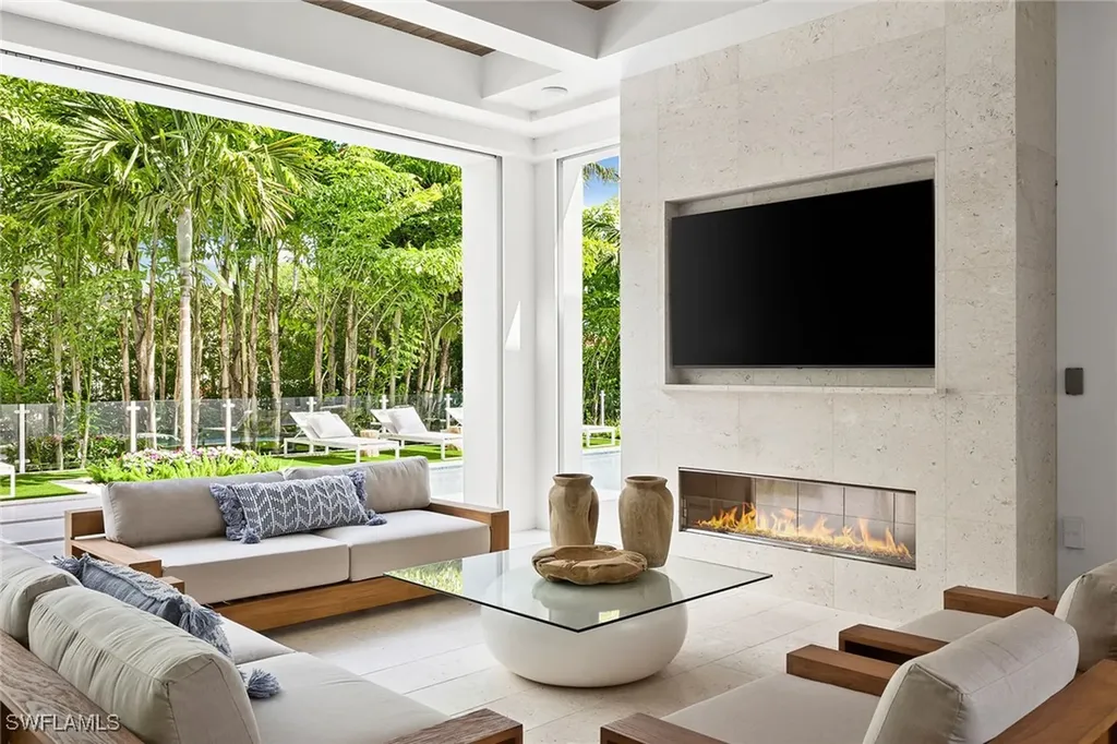 2131 Marina Drive Naples FL 34102