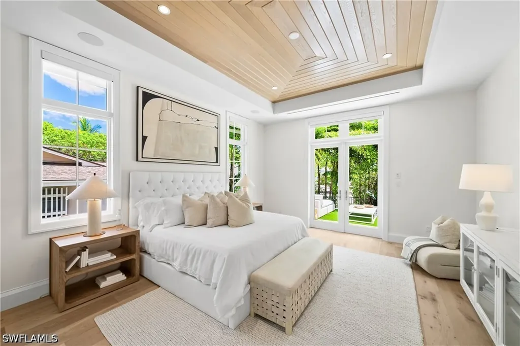 2131 Marina Drive Naples FL 34102